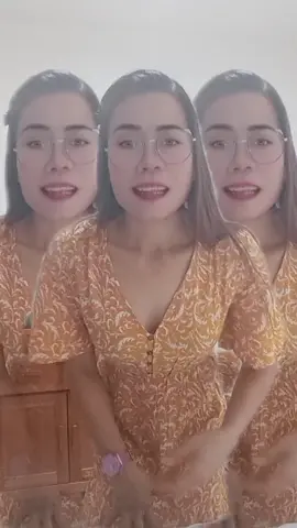 flex q lang yung dress ng @Kreative Trendz napakaganda for only 15qar😁😁thanks mhiema💗💗