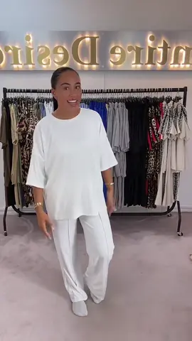 Our angelic white😇🤍£13.99 only🥳  #OOTD #TikTokShop #Summervibes #Dress #Sale #Fypuk #Summertime #Summeroutfit #Plussize #Onesize #Bargain #Holiday outfit #Airport #Grwm #Fashion  #Clothing #Deal #Exclusive