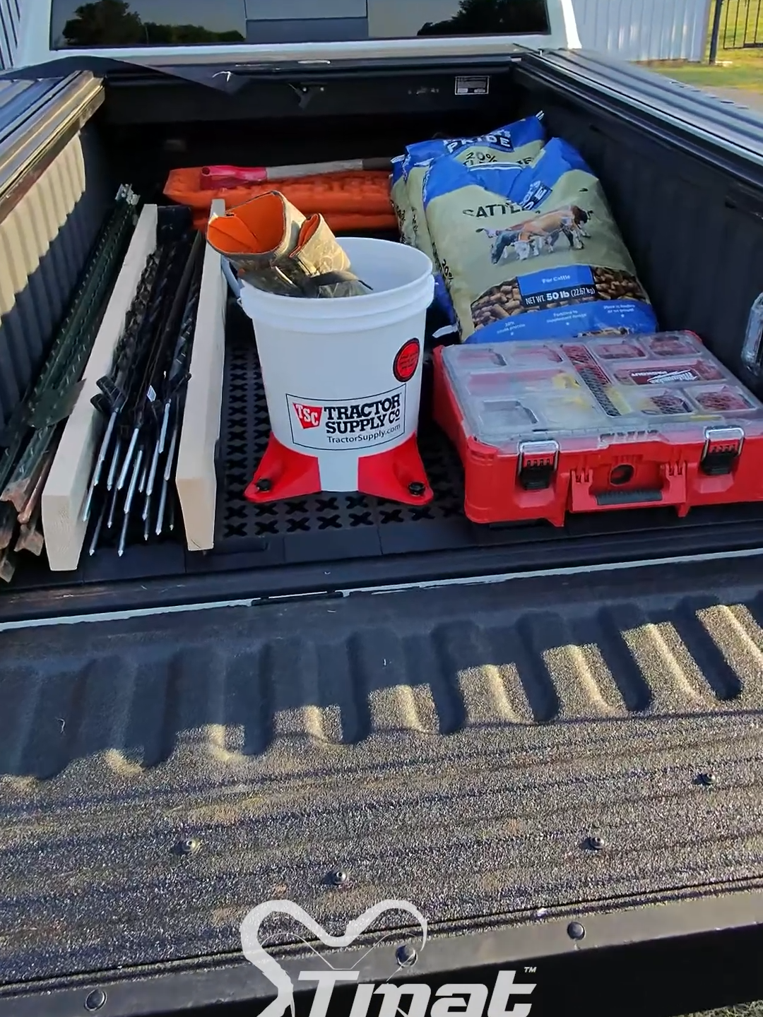 Introducing our latest Tmat accessory 🛻 - the DIY Bed Divider for 2x4s! Now Tmat users can divide their bed in any orientation for maximum versatility 👍. #truckbedstorage #truckbed #unsuckyourtruck #toolstorage #toolsofthetrade