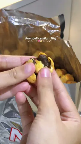 Coklat nya ga pelit enk bngtt🎀💗😭##soes #soescoklat #dilidilishop #coklat #fypシ゚ 