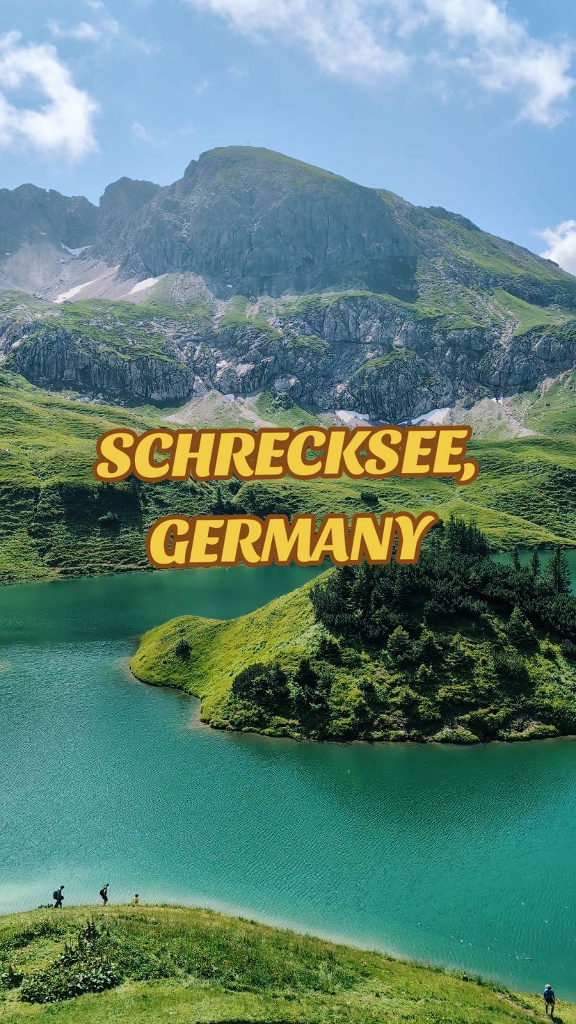 Well I've officially found my new favourite spot to eat lunch! #schrecksee #mountains #lake #bluewater #alps #walking #Hiking #climbing #germany #germany🇩🇪 #germanytiktok #travel #traveltiktok 