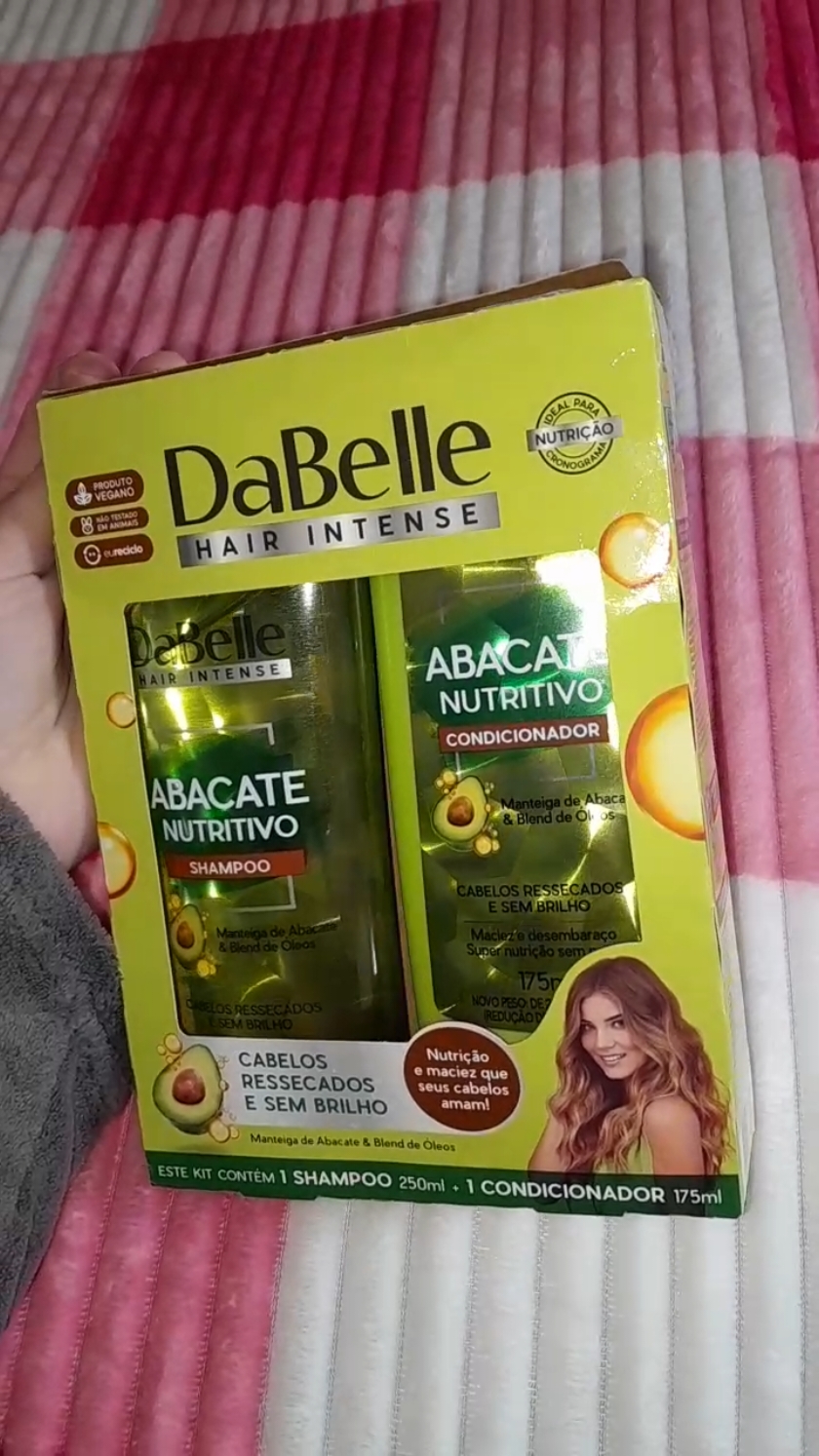 Testando shampoo e condicionador famosinhos por aqui #DaBelle #abacate 💚 super indico!!