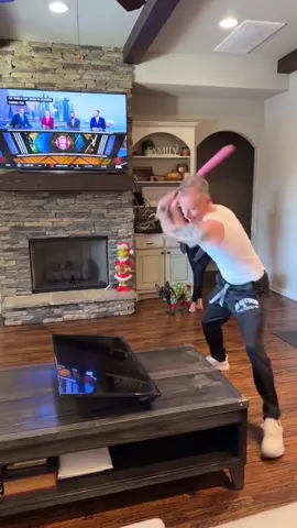 How do some parents justify this behavior 😮#disrespectful #childish #destruction #clueless #baseballbat