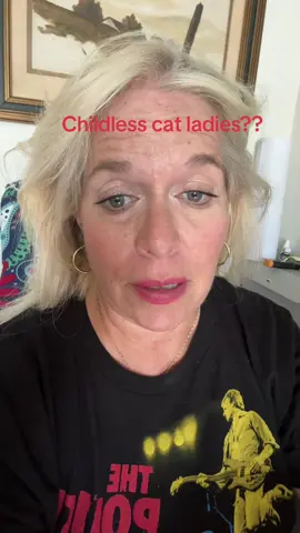 Childless cat ladies - an insult? Nice try 😂🐈‍⬛ #childlesscatlady 