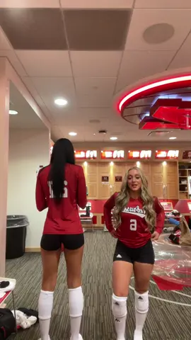 media dayyy #gbr #nebraskavolleyball #sophomoreyear @harpermurray 