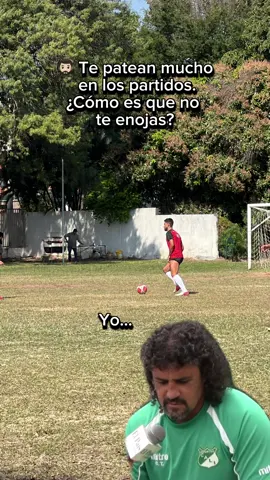 Soy un tierno en las canchas 😅 #FutboliandoconJhona 🤙🏽 #Futbolistas #futbol⚽️ #memes #videosdefutbol #leonelalvarez #soyuntierno #humor #humorfutbolero #futboldebarrio #parati 
