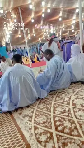 العازف حمزه ولد بوشام والعازف محمد ولد احمد لوله