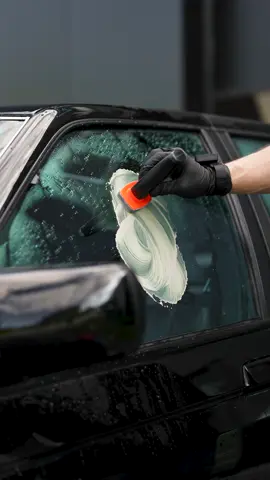 Prepping the glass with Soft99 Glaco Glass Compound Roll On before applying the Ultra Glaco Glass Sealant! #autodetailing #cardetailing #detailing #cardetail #carcare #carcleaning #carwash #asmr #alfaromeo #alfaromeo164