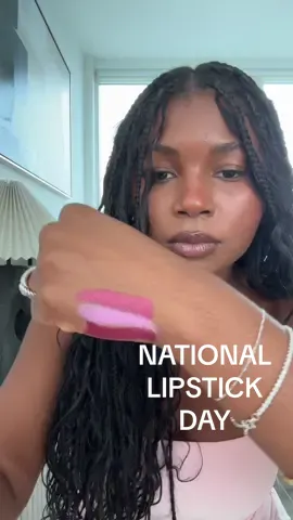 insect-free, hydrating lipstick with THIS PIGMENT?!!!! sign me upppp @COVERGIRL Clean Lip Color 😩💄 #CovergirlPartner #ColorMadeBetter #NationalLipstickDay 