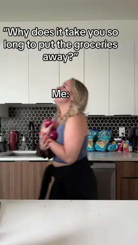 My neighbor clocked me twice through the back window while i was doing this hahahaha #relatable #funny #idreamedadream #lesmiserables #lesmis #musicaltheatre #theatrekid #singer 