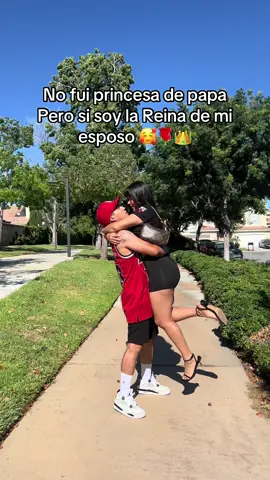Agradecida con Dios por mandarme un esposo que me respeta y me ama #nuncafuiprincesa #reinademiesposo #fyp #trendingtiktok #marriagetiktok #casados 