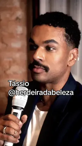 Sabe aquela pessoa que faz uma viagem por ano e todo dia posta uma foto dessa viagem? Eu agora! 😂Gostaria muito de compartilhar com vocês mais um momento daquela noite tão linda. 🤎 Vídeo by: @estudiotato #herdeiradabeleza #fy #tiktok #foryoupage @Tássio Santos 