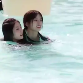 wonju at the pool #wonhee #minju #leewonhee #parkminju #illit #hybe #fyp 