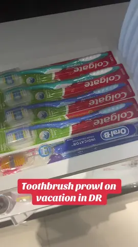 Checking out the goods #toothbrushking #resellercommunity #ebayseller #ebaytipsandtricks #sidehustle #ebaydentist 