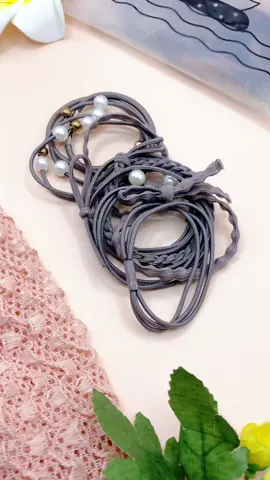 set ikat rambut lucu 💕 #ikatrambut #ikatrambutviral #ikatrambutkorea #elastic #pouch #hairtie #hairaccessories #hairband #rambut #hairties #hairtieseverywhere 