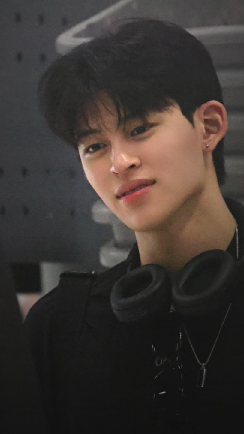 jangan melet gitu bangg #ppnaravit #pondnaravitt #pondnaravit #thulakorn #raikantopeni #fyp #gmmtv #pond #thaienthu 