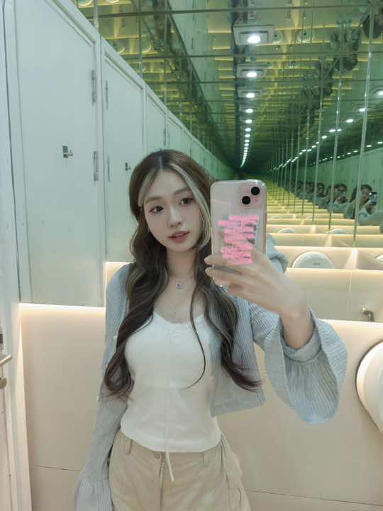 ><