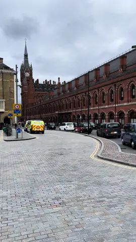 #الشعب_الصيني_ماله_حل😂😂 #قسنطينة_قسنطينية_حاجب_وعوينة #tiktokdz #trending #dzpower #foryoupage #viral #fyp #شوشع_العالمية🇩🇿 #لندن 