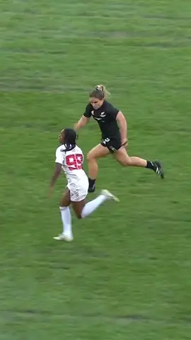 She got that track star speed #rugbysevens #Paris2024 #newzealand #womensrugby #michaelablyde 