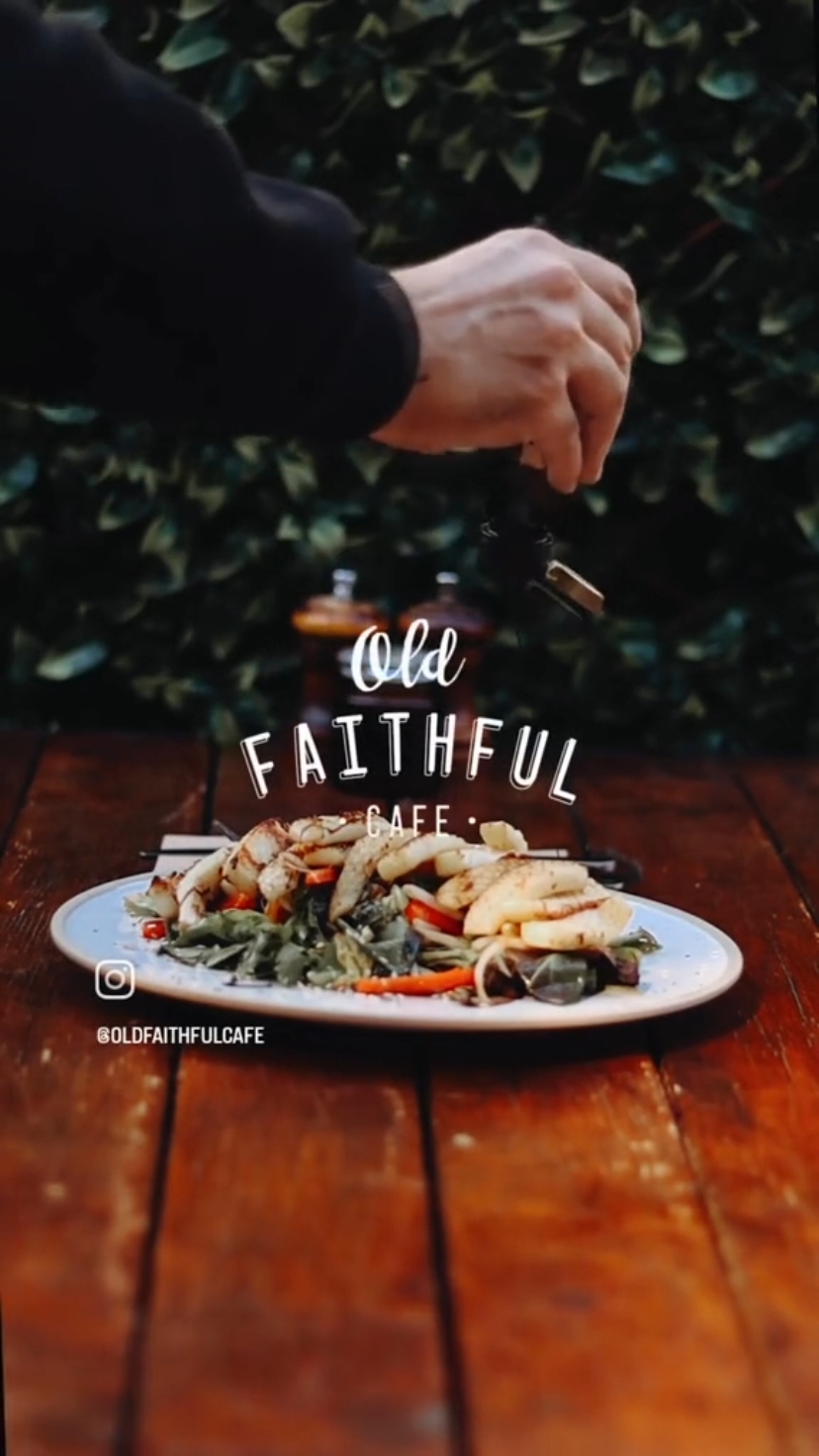 I'm feeling good... calamari salad 😋 ❤️  #fyp #funnyvideos #trendingtiktok #viralvideos #foryoupage #oldfaithfulcafe #Love #cafe #music #Foodie #food #michaelbublé #calamarisalad 