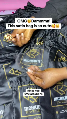 Cute packaging 👌🏻💯 Satin bag size for jewelry ✅ so so cute, YES we can make any size you want👌🏻 #rikeshub #smallbusinessowner #smallbusinesscheck #packaging #branding #satinbag #printing #jewelrypackaging #businesssignage #fyp #foryou 