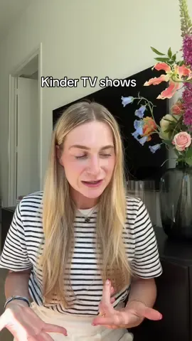 Als jullie kindjes dit ook hebben moet je even het lijstje op het einde opslaan 😂 op welke leeftijd gingen die van jullie Disney etc. bekijken? Misschien is hij gewoon nog te jong ervoor haha 🙈 #moedersbelike #disney #kindershow #kindertv #missrachel #jufroos #zininzappelin #teletubby #moedersvantiktok #moedersoptiktok #dreumes 