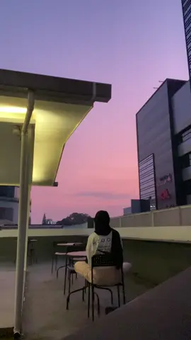 bengong with view subuh🩷💜