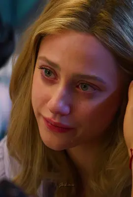 The often ignored side of motherhood😢 #lookbothways #lilireinhart #netflix #pregnant #pregnancy #movie #motherhood #mother #issues #justinaftereffects #Olympics #LetsMove #Teamwork #viral #fyp 