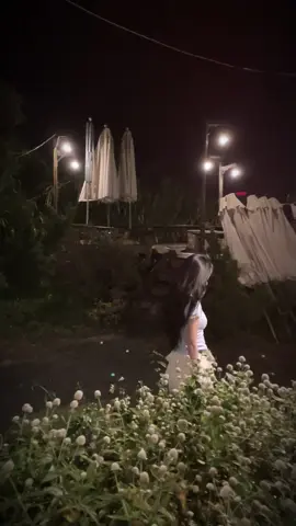 Vừa hận vừa yêu 🩶