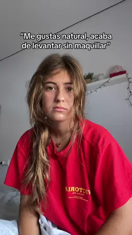 PORFAVOR decirme que no soy la unica a la que se le mueven los mechones de la derecha al ldo izquiero del pelo HAJJAJAJA