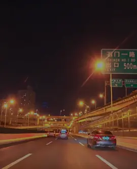 mau bilang sayang tapi bukan pacar