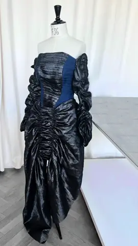 Making a futuristic dress ⛓️✨ #fashiondesigner #fashionstudent #handmadeclothes #cybercore #dressdesign 
