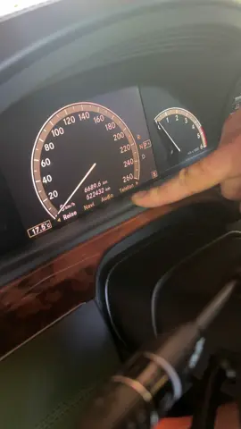 Trying to start a V8 Diesel S-Class #sclass #mercedes #topspeedgermany 