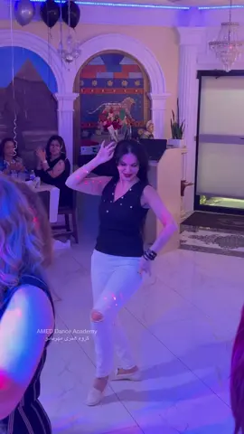 زیبا بودن یعنی خودت بودن !  نیازی نیست که توسط دیگران پذیرفته شوید، شما باید خودتان را بپذیرید. زندگی تعداد دم و بازدم ها نیست بلکه لحظاتی هست که قلبت محکم میزند بخاطر خنده بخاطر اتفاق های خوب غیره منتظره، بخاطر شگفتی، بخاطر شادی ، بخاطر دوست داشتن های بی حساب، بخاطر عشق، بخاطر مهربانی شادی ات را به اطرافت بپراکن و با حد و حصر هایی که گذشته به تو تحمیل کرده، مبارزه کن.. مهربان و ملایم بمانید  #amed_dance_academy #foryoupage #dance #پارتی #آموزش_رقص #رقص_ایرانی #dance_class #رقص #bellydancer #bellydancetiktok #bellydance #رقص_بندری # #arabicmusic #arabicsong #arabictiktok #arabicsongs 