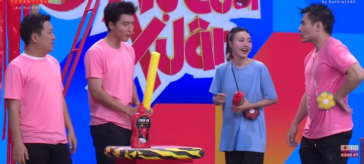 Những pha tình cảm của Ngọc và Hiếu😂🥰#7nucuoixuan #2ngay1dem #ninhduonglanngoc #hieuthuhai #tinhcam #fypシ #quatroi#dethuong#xuhuong #xuhuongtiktok #xuhuonggiaitri 