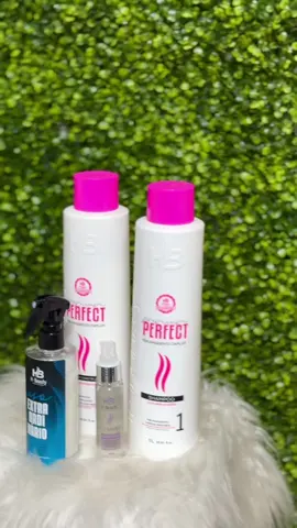 A queridinha dos profissionais, segue sendo a melhor progressiva sem formol do mercado!!! 🩷 Além de um liso 100%, aumenta a espessura dos fios, anti ressecamento, evita pontas bipartidas e doa um brilho espelhado que amamos!!! 😍 Aproveite agora! Clique no link na Bio e garanta agora mesmo a sua! . . . #hbeauty #perfectpremium #progressivaorganica #lisoperfeito 