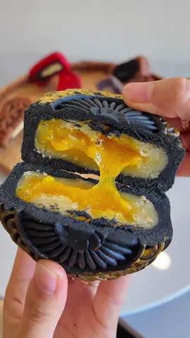 Unbox sớm 1 hộp bánh trung thu xinh xắn nè  #ther_nguyen_boc_food #ancungtiktok #reviewanngon #fyp #xuhuong #vtmgr 