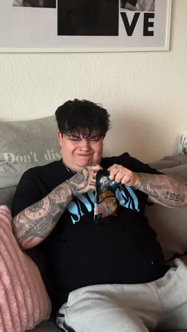 Anzeige / Probiert unbedingt mal den Bubble Pop mit Saure Glühwürmchen Geschmack 😍 geile combo! @Bubble_Pop @trolli.de #BubblePop #Bubbletea #trolli 