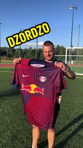Sprawdziliśmy celność strzałów Dzordzo 🎯🎰 @dzordzo7777 #piłkarskibox #viral #dc #mysterybox #trend #dzordzo 