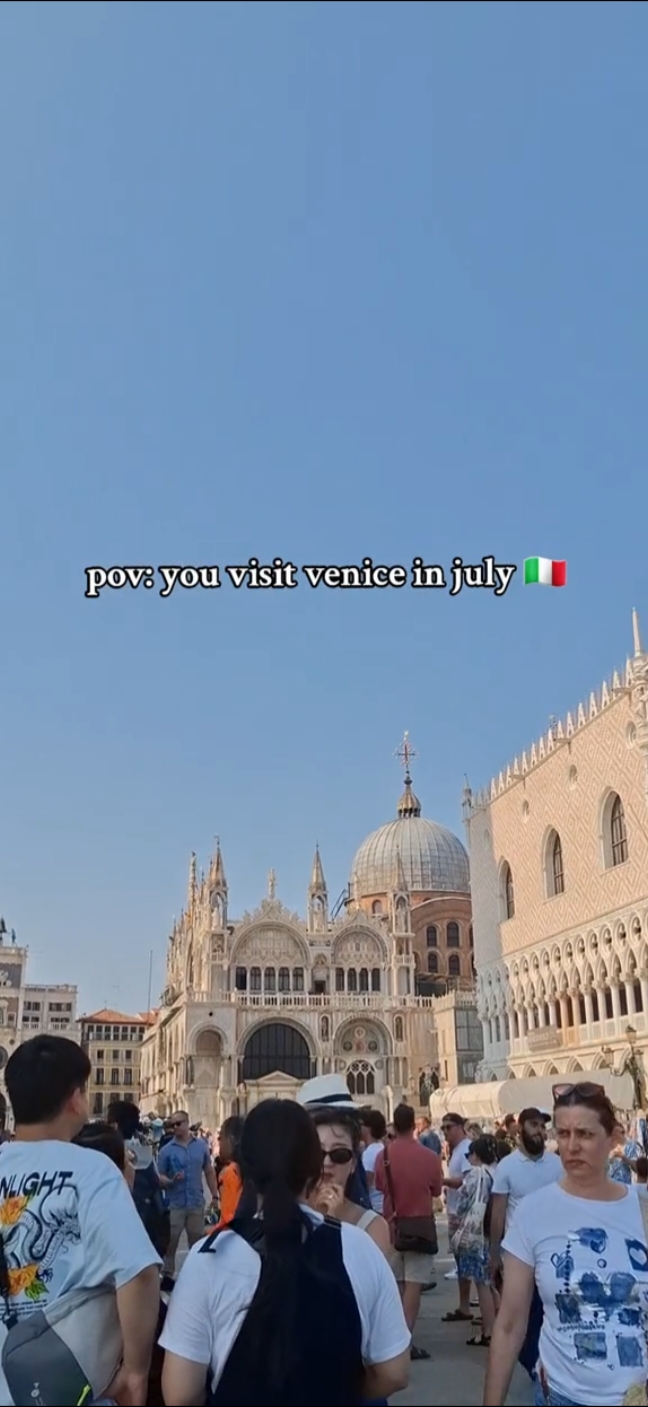 I love you venice but it was hotttttt 🥵😭 #venice #italy #veniceitaly #fypage 