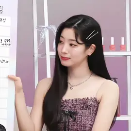 DAHYUN IS SO PRETTY 😩 (sorry for being mia) #dahyun #twicedahyun #twice #fypシ #fyp 