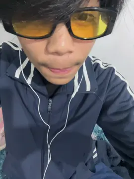 เขามาเหนือผมเหลือไร😐