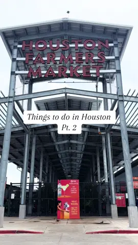 Discovering Houston’s finest at the Farmers Market 🧺 🍎 🥕  #premiumtravel #bespoketravel #elitetravel #farmersmarket #houstontx 