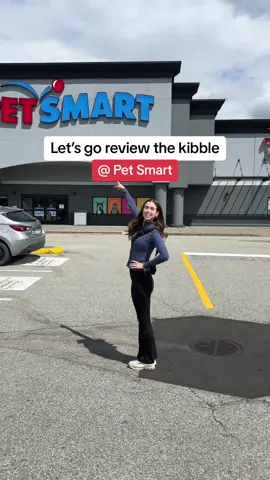 Reviewing the kibble at Pet Smart! 🐾 Let me know if you have any specific brands you want me to review? ❤️  #petsmart #petsmartmademebuyit #dogfoodreview #animalnutrition #animalnutritionist #healthydogfood #canadiandogs #canada #kibblefeddogs #kibblereview #dogmumlife 