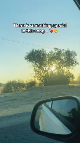 This song will keep you thinking 🎧❤️‍🩹🎶😭#sollymoholo #kaletsatsilakalabofelo #fyppppppppppppppppppppppp 