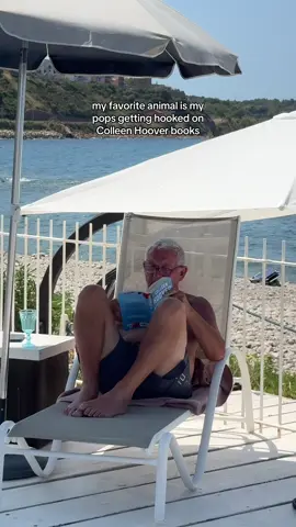 when i say he finished it in a day  #colleenhoover #colleenhooverbooks #colleenhooverbook #BookTok #myfavouriteanimal 