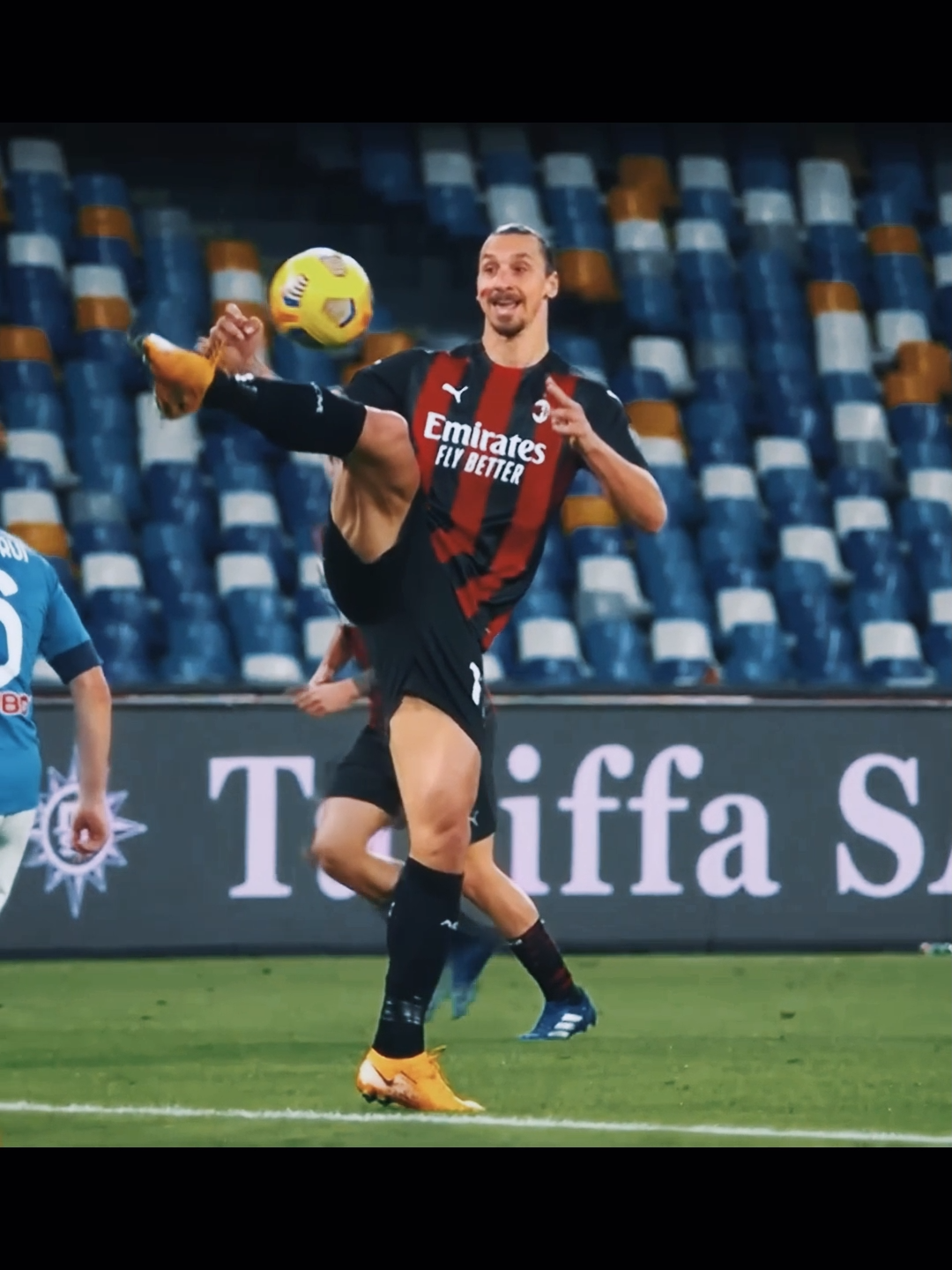 Zlatan Ibrahimović 🙅 #football #futebol #ibrahimovic #skills #foryou