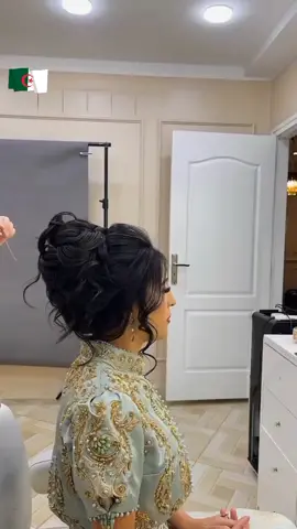 عادات وتقاليد جزائرية خروج العروس الجزائرية من دار باباها بالحايك ولا بالبرنوس الستر 🇩🇿 قولينا انتي باش خرجتي نهار عرسك ؟ لعاقبة ليكم لبنات ان شاء الله 🥰 موروثنا الثقافي لا يقاوم  #لنفتخر_بحضارتنا_وعاداتنا_وتقاليدنا  #معا_لحماية_تراثنا  #احنا_الأصل_والباقي_تقليد  #اكتشف_الجزائر_عبر_التيكتوك  #اسألوني_عن_الجزائر  #visit_to_algeria  #Welcome_to_Algeria  #اكتشف_الجزائر#اكسبلور #fyp 