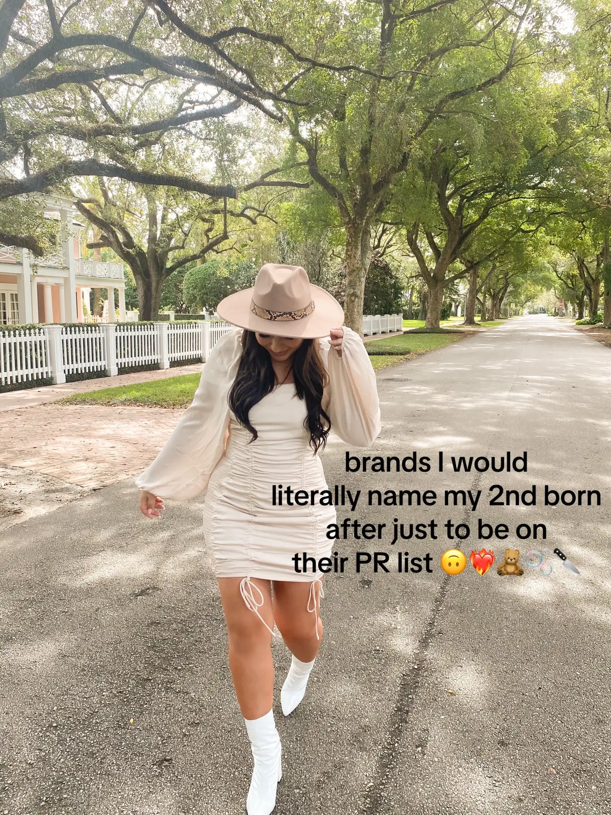 like please 🥺 love you all @BaubleBar @Venus et Fleur @Stoney Clover Lane @Emi Jay @MacKenzie-Childs @Poppi @SKIMS @setactive @Patrick Ta Beauty #dreampr #baublebar #stoneyclover #patrickta #setactive #skims #poppi #imjustagirl #microinfluencer #contentcreator #foryou #fypage 