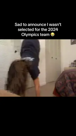 14 year old me really thought 🤣😭🤣😭 #foryou #foryoupage #olympics #gymnastics #funny #viral #simonebiles 